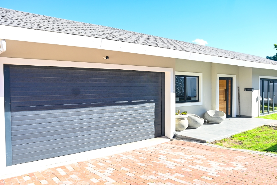 3 Bedroom Property for Sale in The Links Western Cape